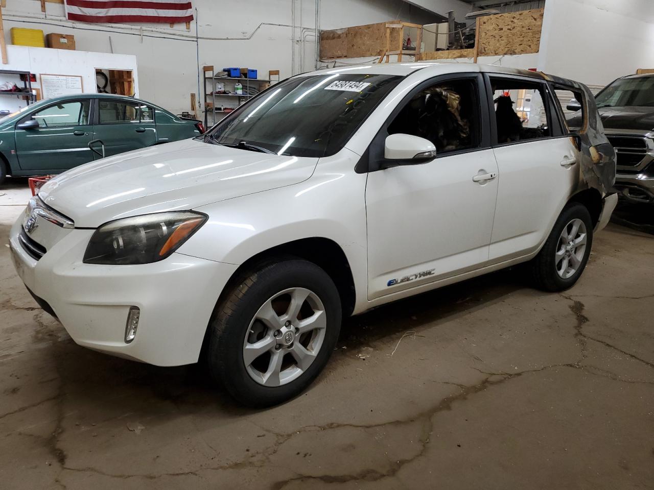 VIN 2T3YL4DV6DW002070 2013 TOYOTA RAV4 no.1