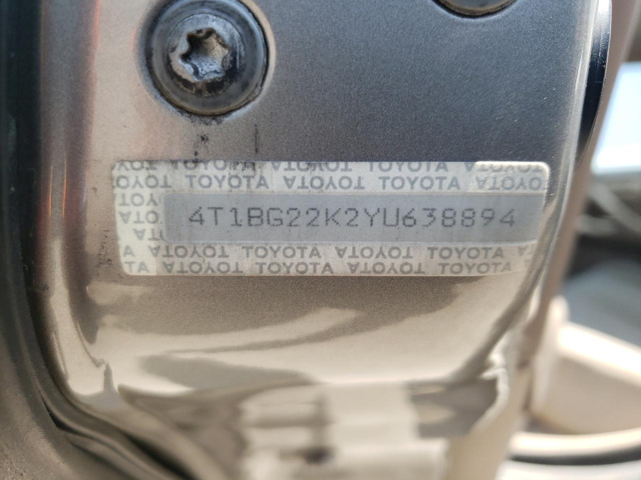 2000 Toyota Camry Ce VIN: 4T1BG22K2YU638894 Lot: 64901904