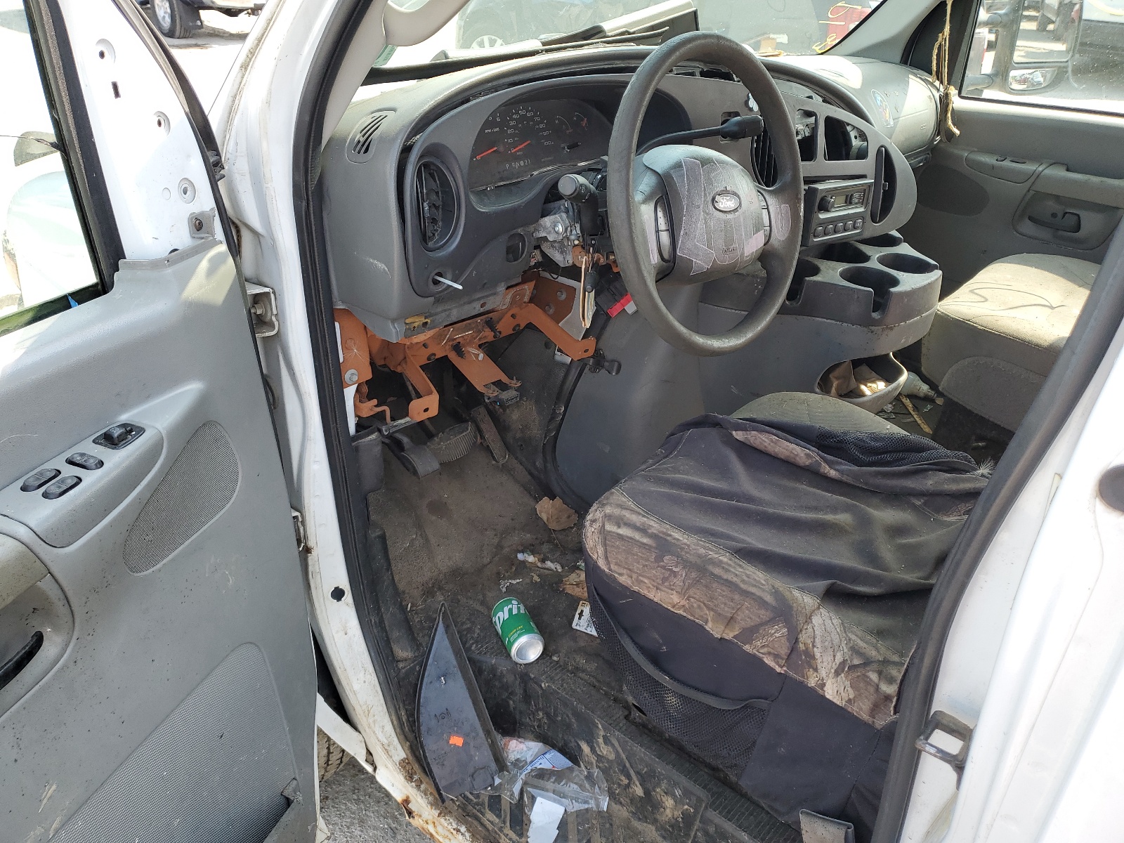 1FTNE14WX8DB18038 2008 Ford Econoline E150 Van