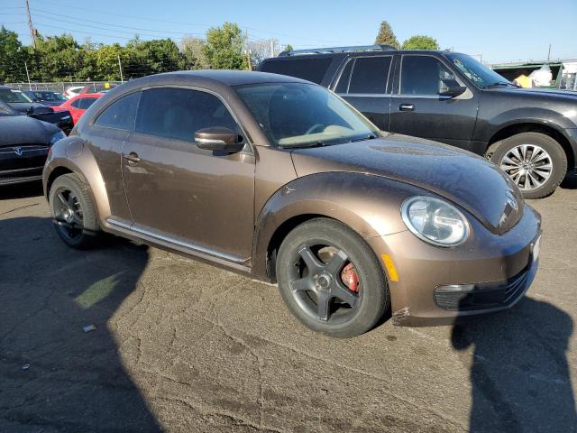 Хетчбеки VOLKSWAGEN BEETLE 2013 Коричневий