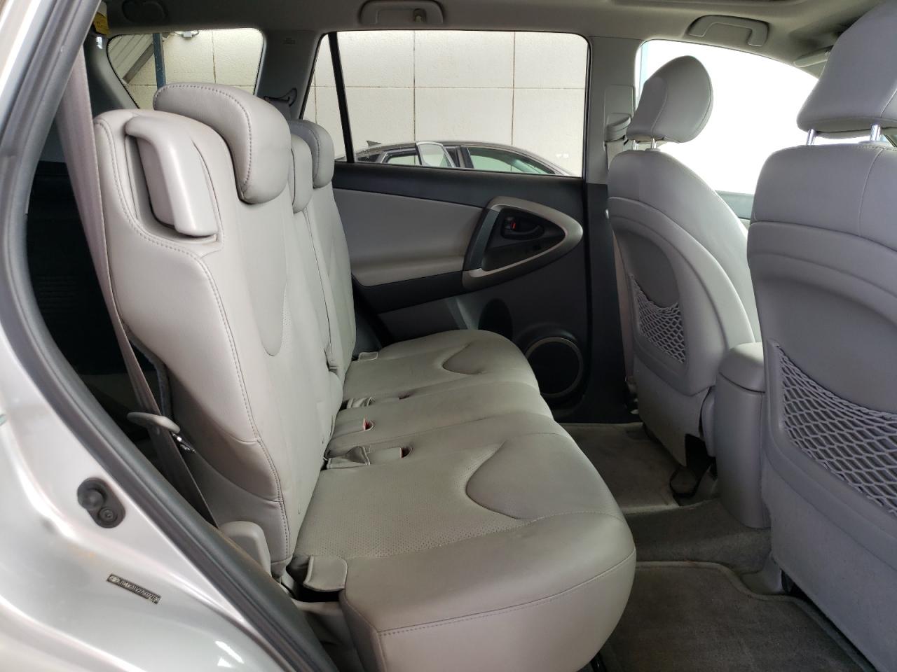 2007 Toyota Rav4 Limited VIN: JTMBK31V275022738 Lot: 63890174