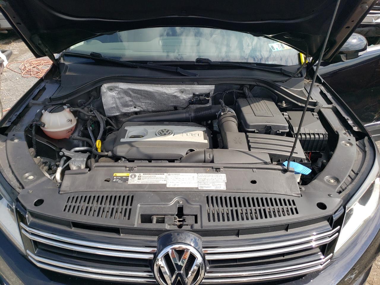 2017 Volkswagen Tiguan Wolfsburg VIN: WVGSV7AX9HK005773 Lot: 63504824