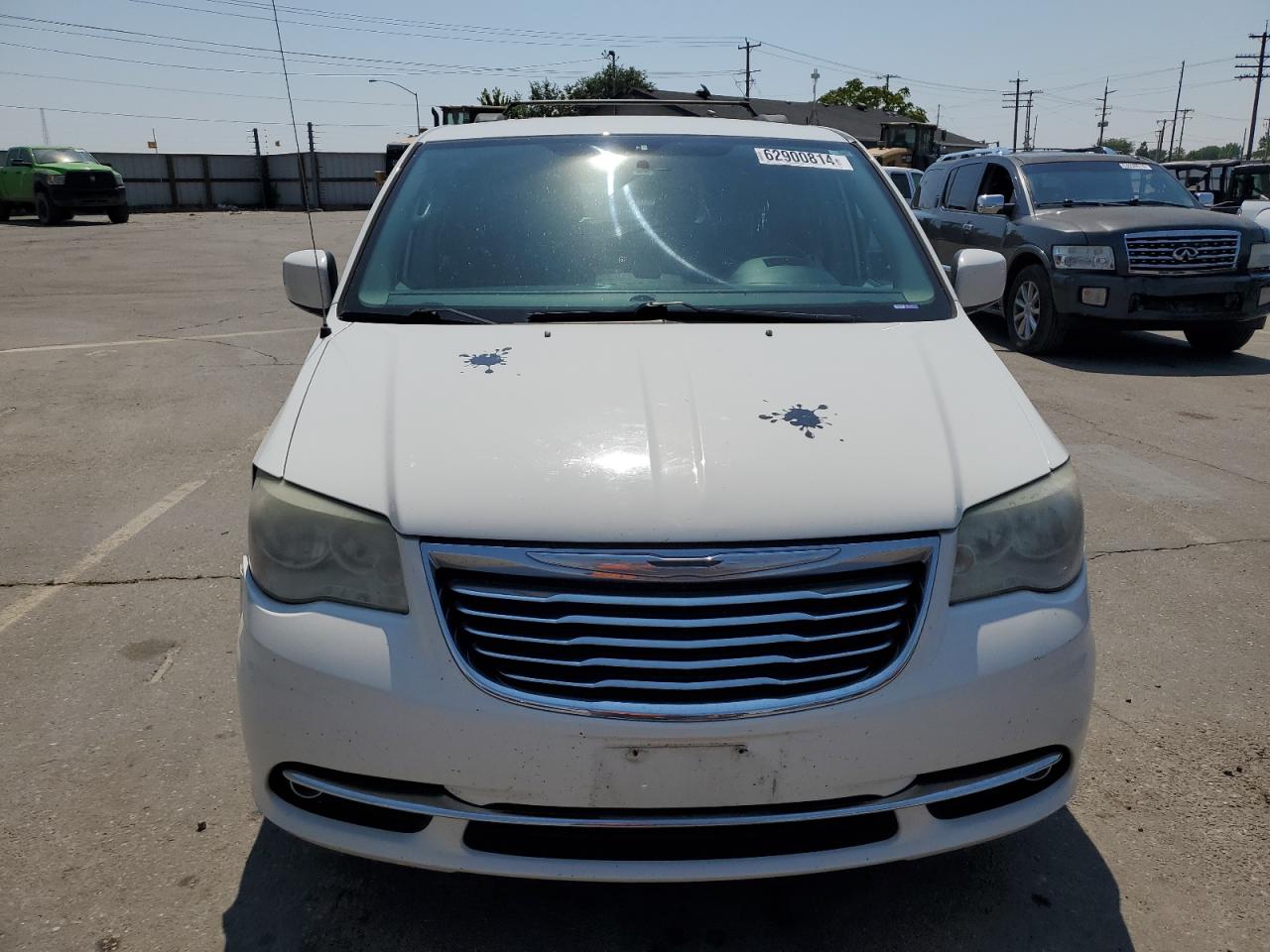 2011 Chrysler Town & Country - Image 5
