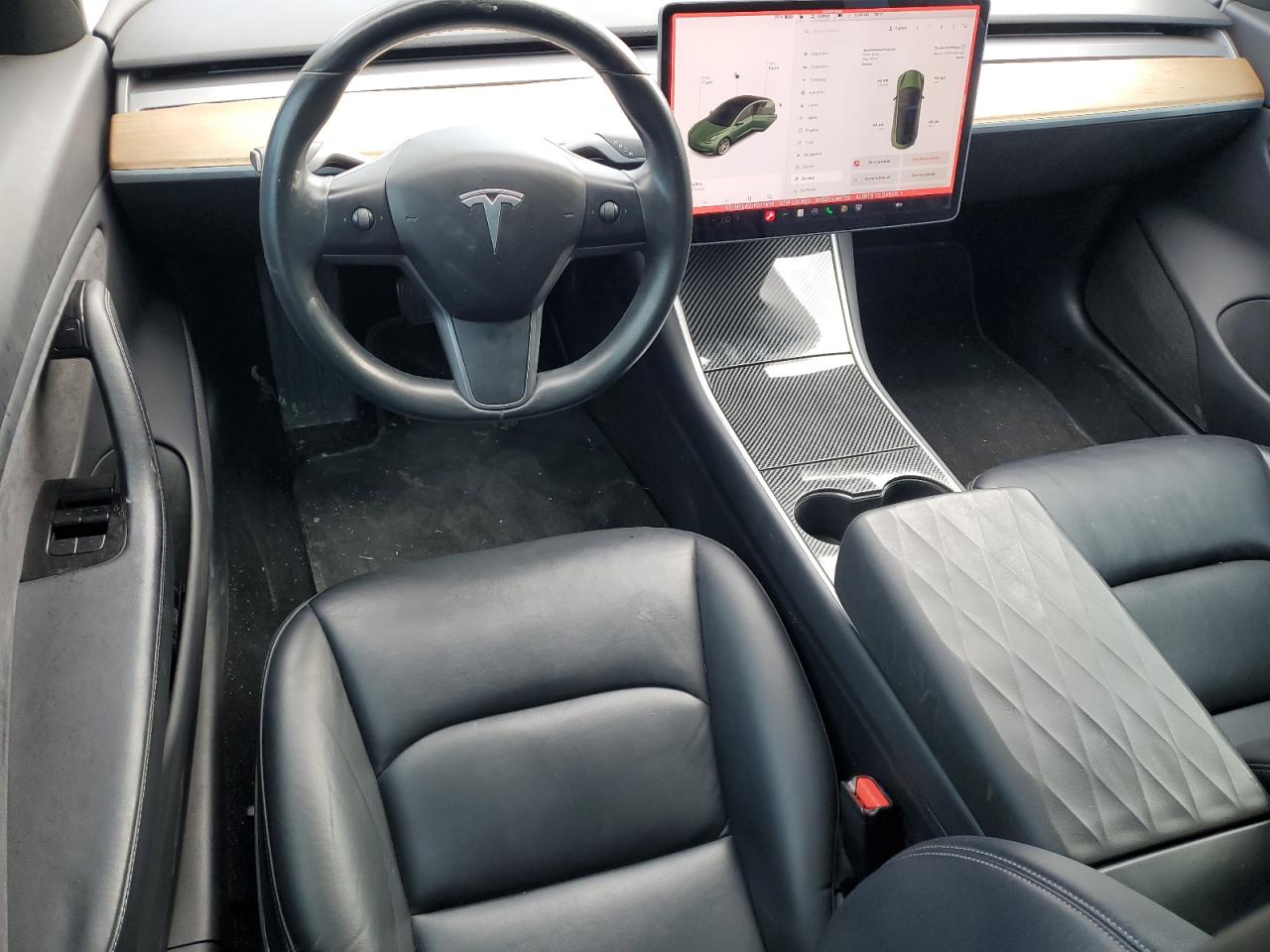 5YJ3E1EA2JF077476 2018 Tesla Model 3