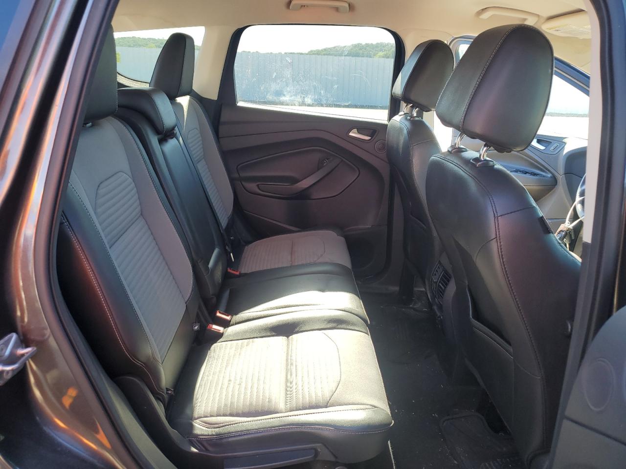 2017 Ford Escape Se VIN: 1FMCU9GDXHUB50325 Lot: 60692864