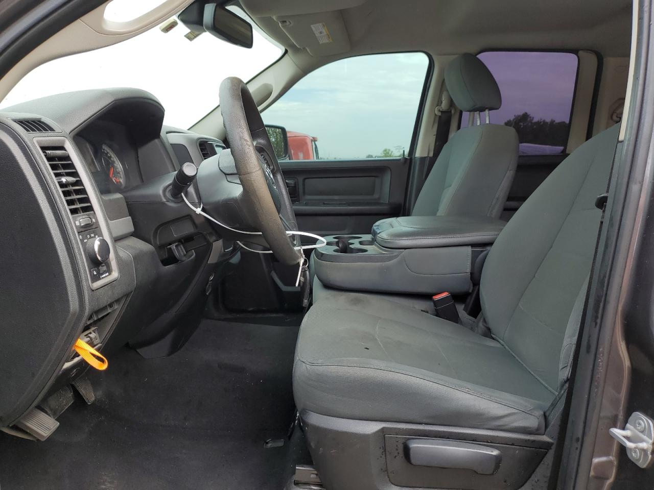 2018 Ram 1500 St VIN: 1C6RR6FG5JS325616 Lot: 62292294