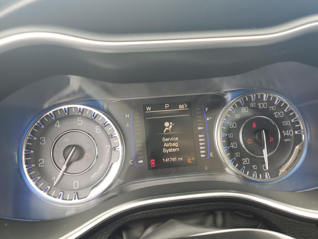 2015 Chrysler 200 Limited VIN: 1C3CCCAB8FN687752 Lot: 63524394