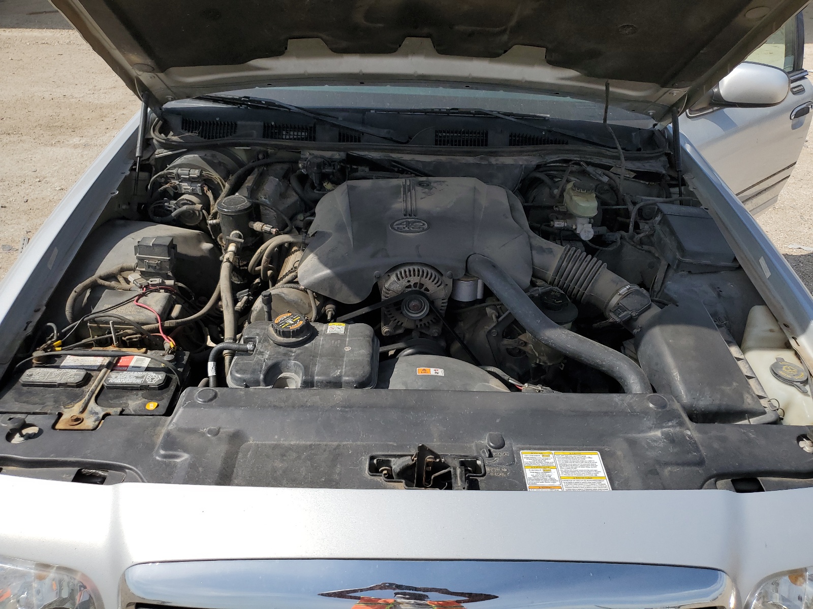 2FAFP73W71X114603 2001 Ford Crown Victoria