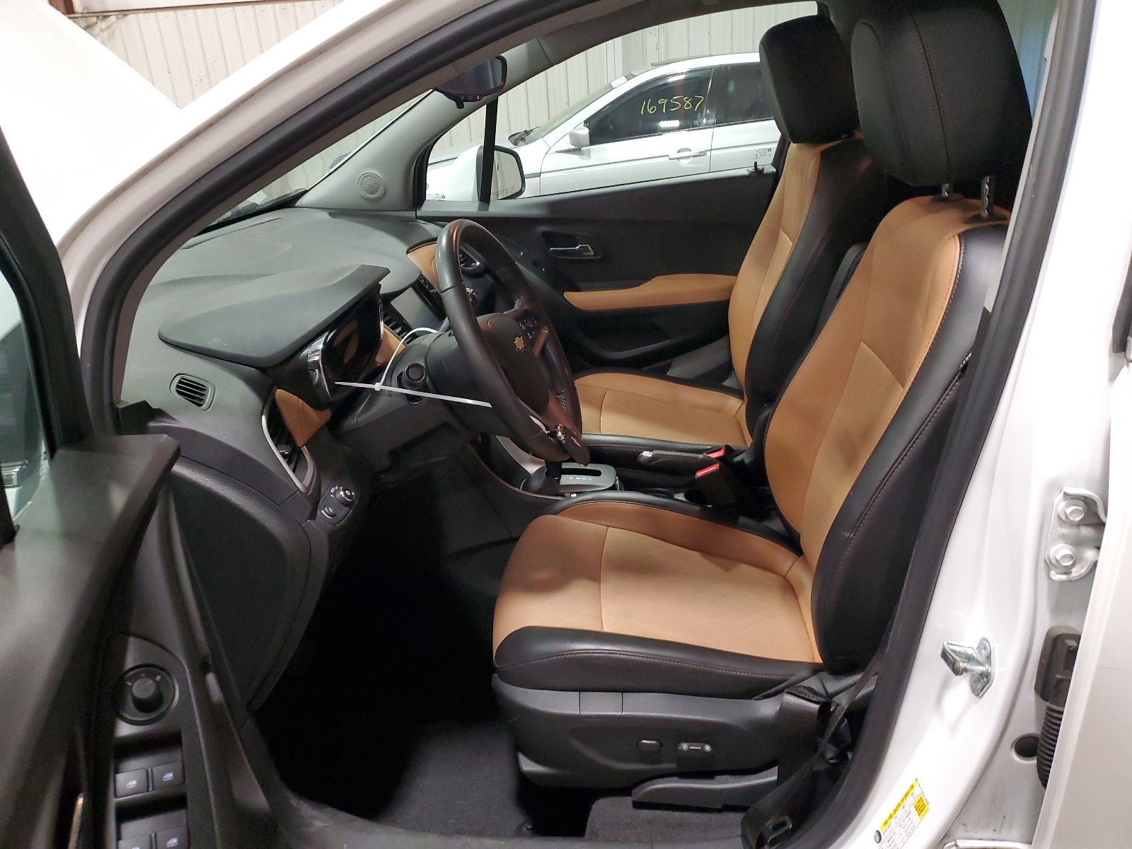 3GNCJPSBXHL190400 2017 Chevrolet Trax 1Lt