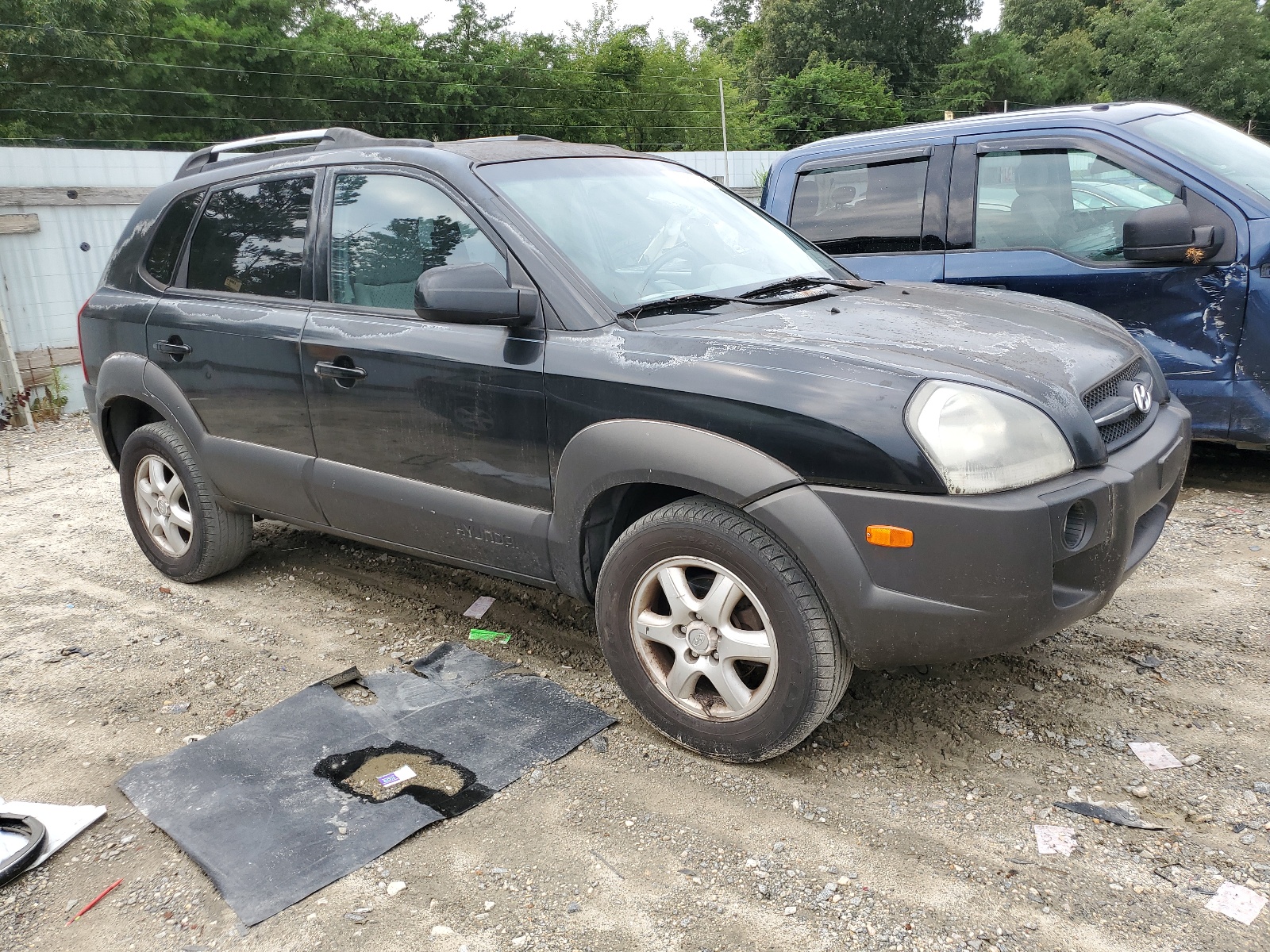 KM8JN12D75U043807 2005 Hyundai Tucson Gls