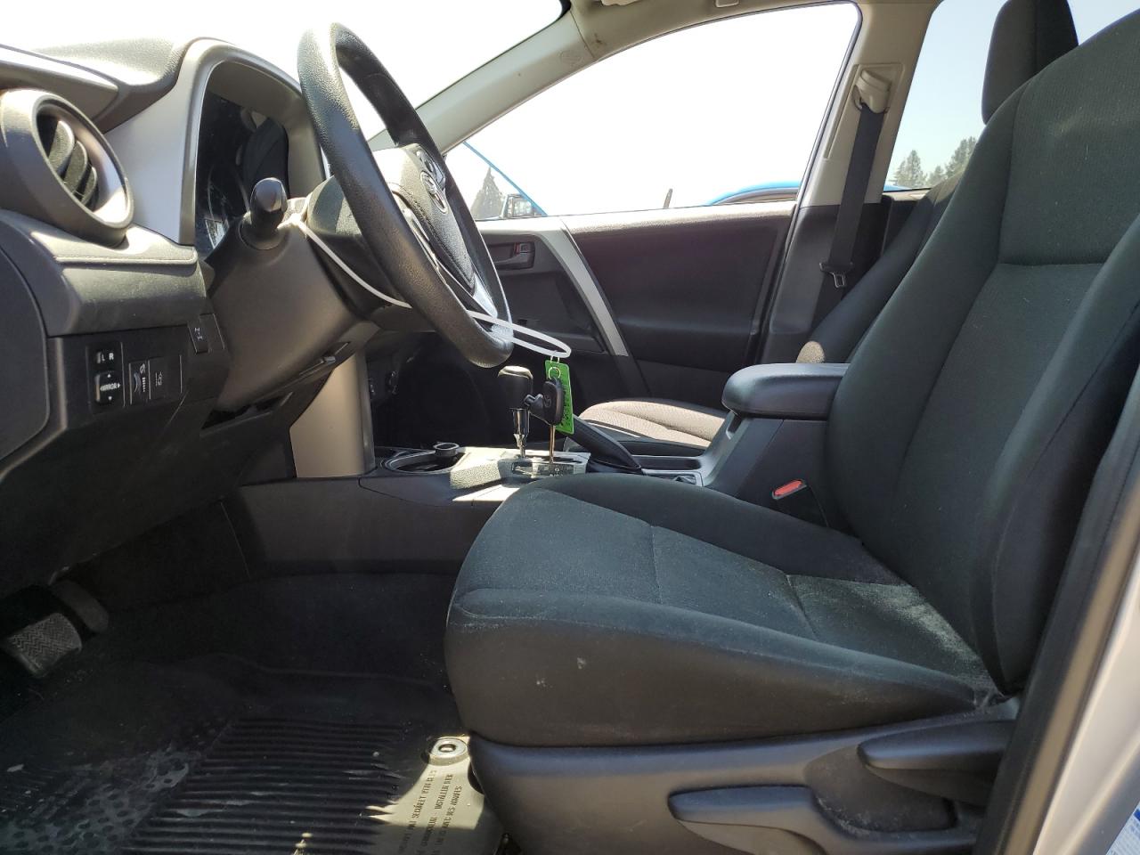 2018 Toyota Rav4 Le VIN: 2T3BFREV5JW786732 Lot: 63928594