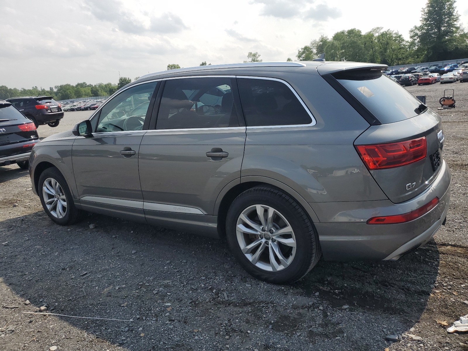 WA1LAAF71HD028232 2017 Audi Q7 Premium Plus