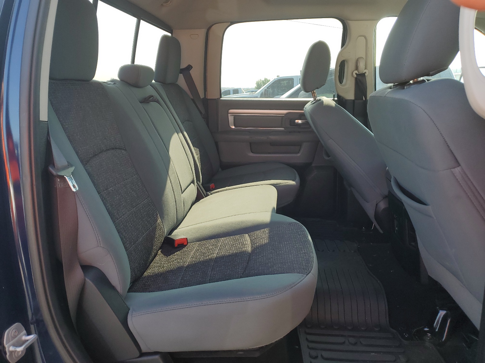 1C6RR7LM9ES418046 2014 Ram 1500 Slt