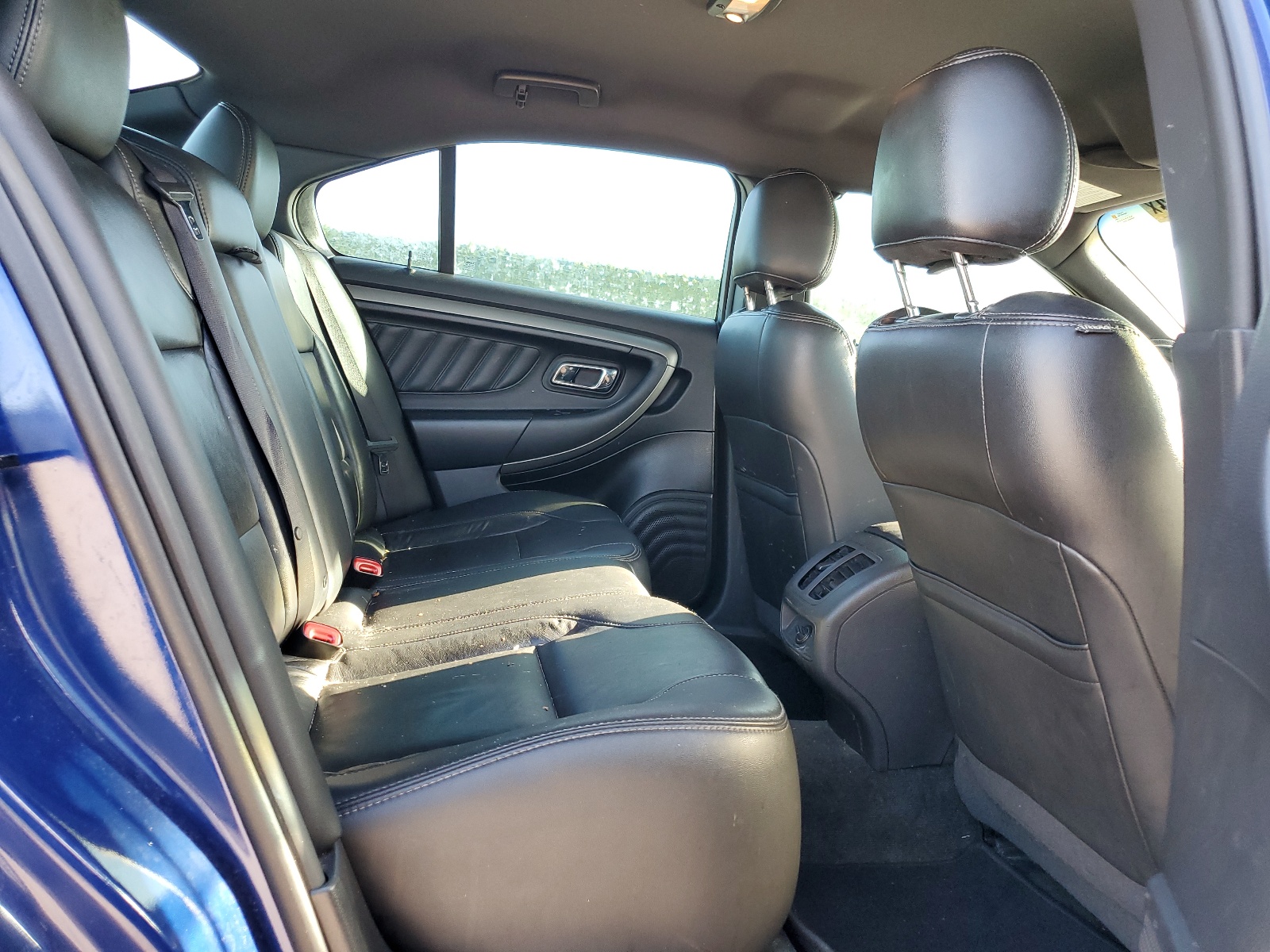 1FAHP2E85DG111672 2013 Ford Taurus Sel