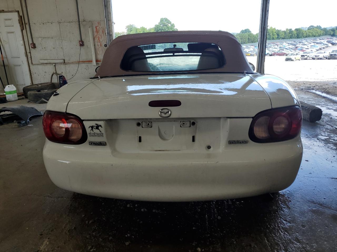 2001 Mazda Mx-5 Miata Base VIN: JM1NB353210211920 Lot: 61901554