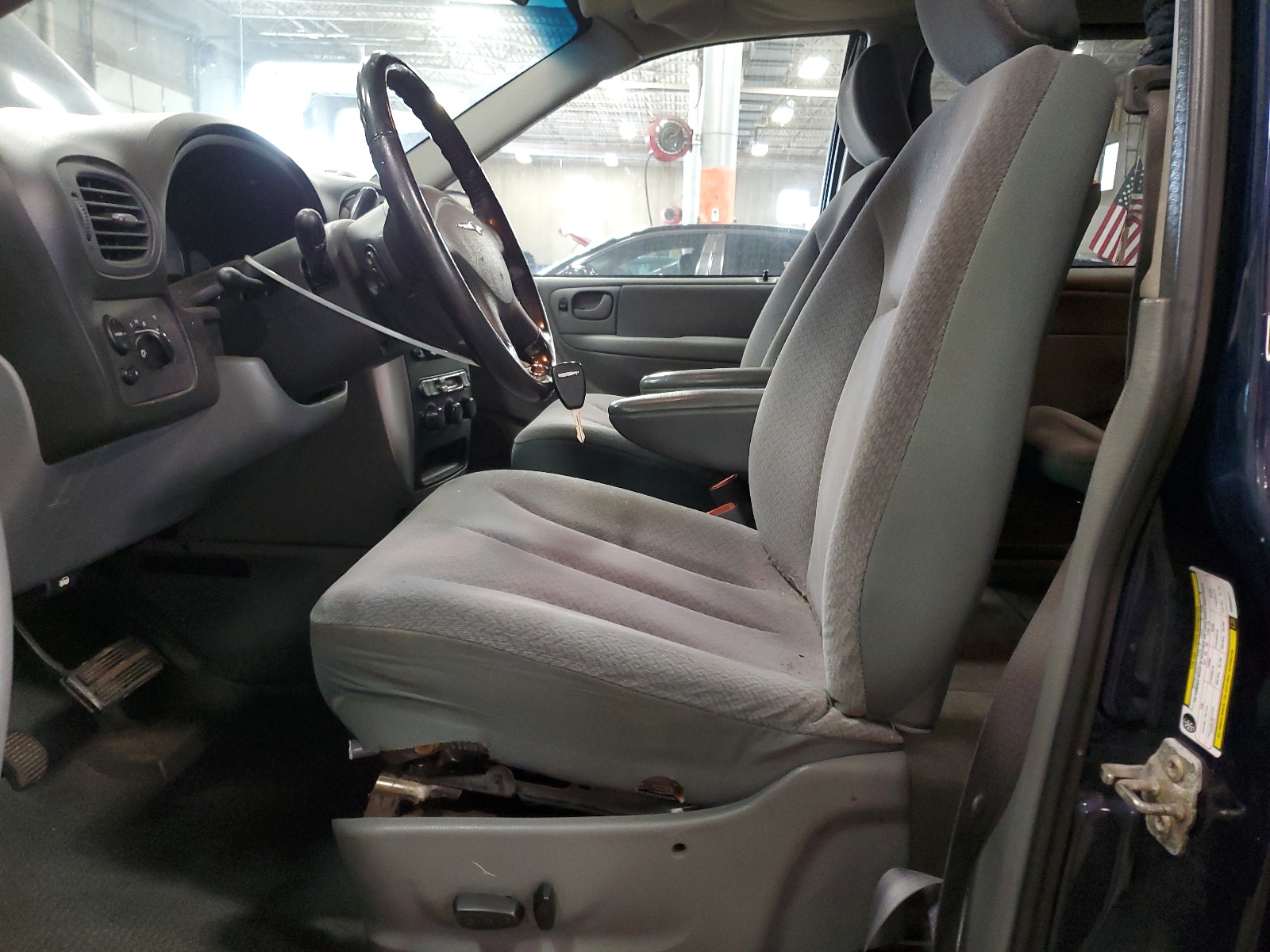 2C8GP54L95R582977 2005 Chrysler Town & Country Touring