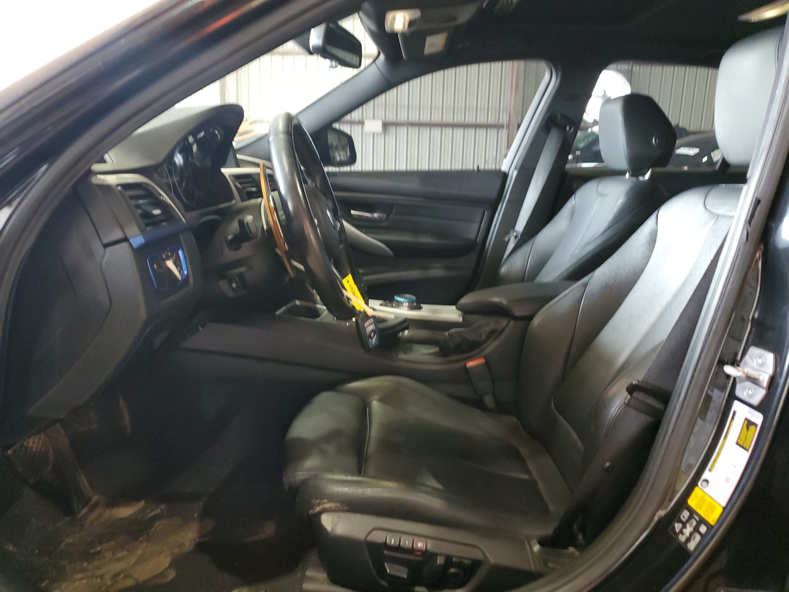 WBA3B9C52FF589770 2015 BMW 335 Xi