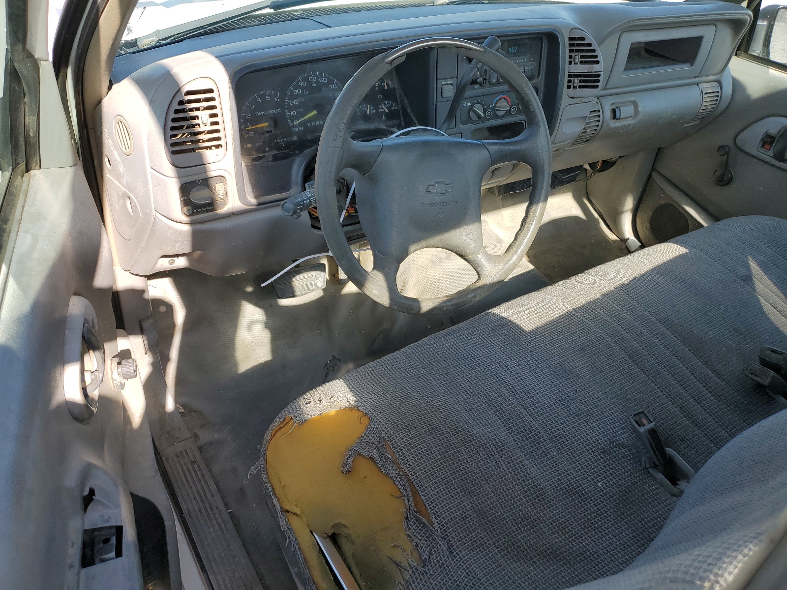 1GCGC24R2YR112705 2000 Chevrolet Gmt-400 C2500