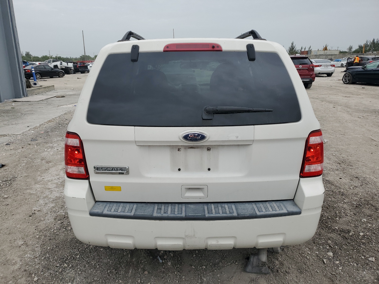 1FMCU0D72BKA04417 2011 Ford Escape Xlt