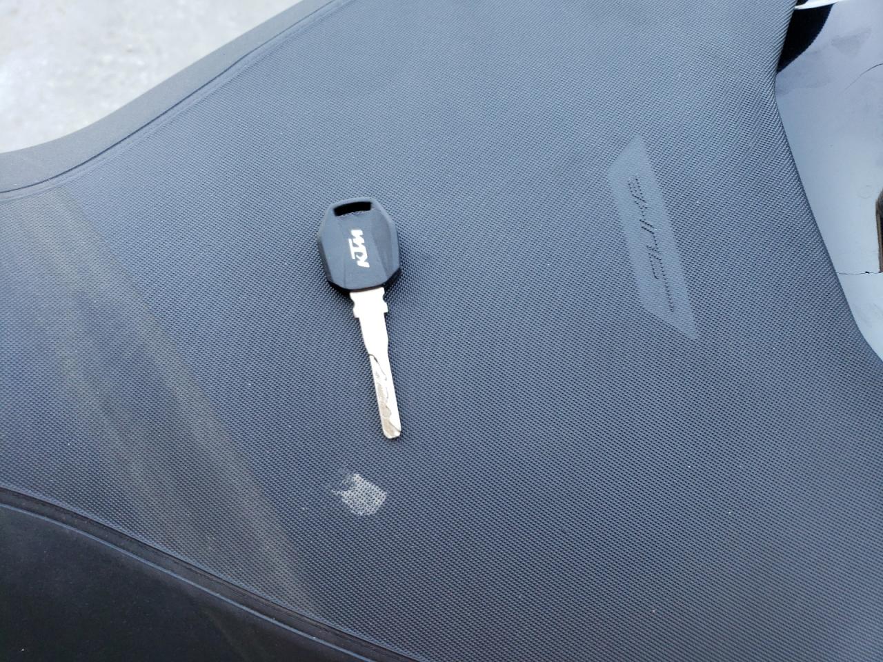 2021 Ktm 890 Duke R VIN: VBKTU9403MM812230 Lot: 61731944