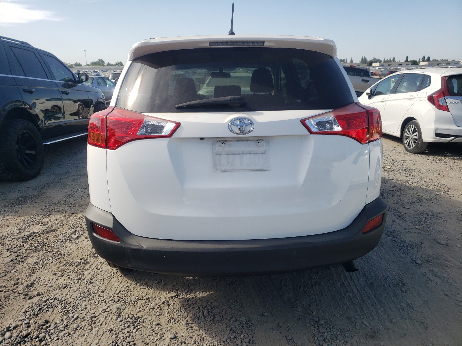 JTMZFREV4FJ058811 2015 Toyota Rav4 Le