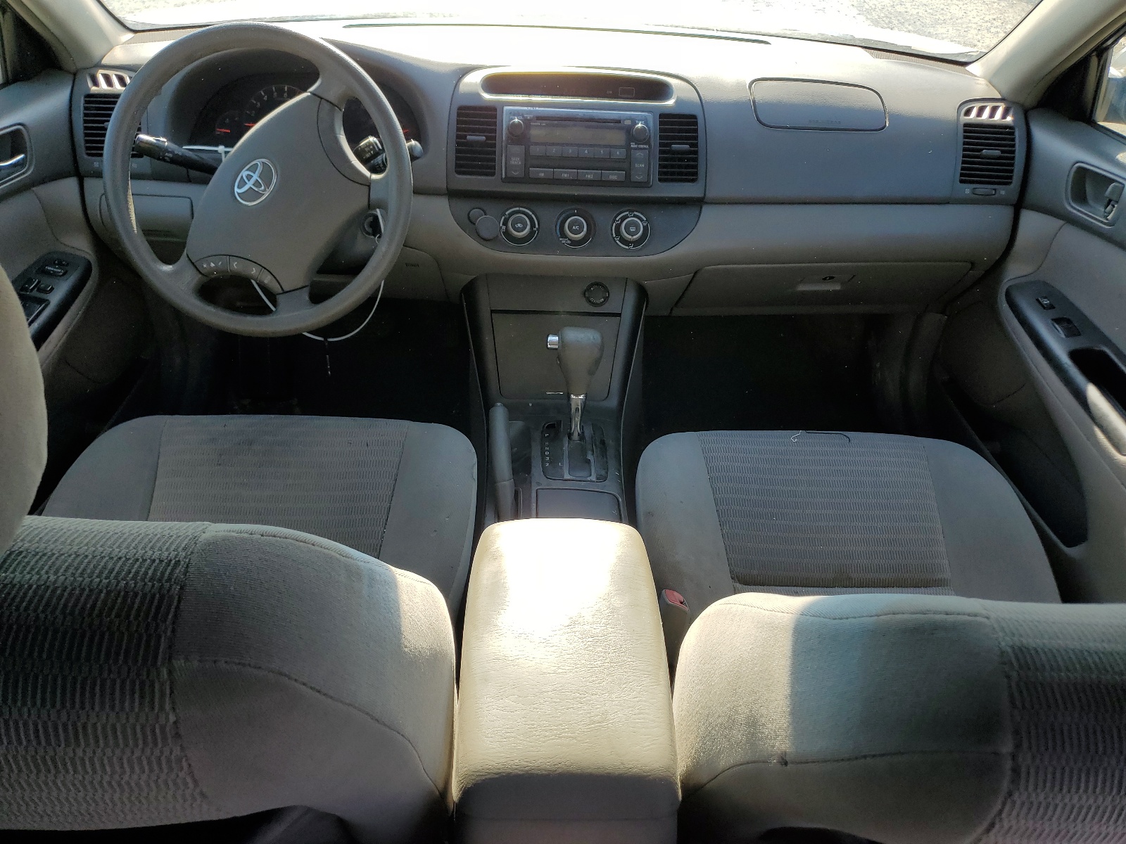 4T1BE30K15U532981 2005 Toyota Camry Le