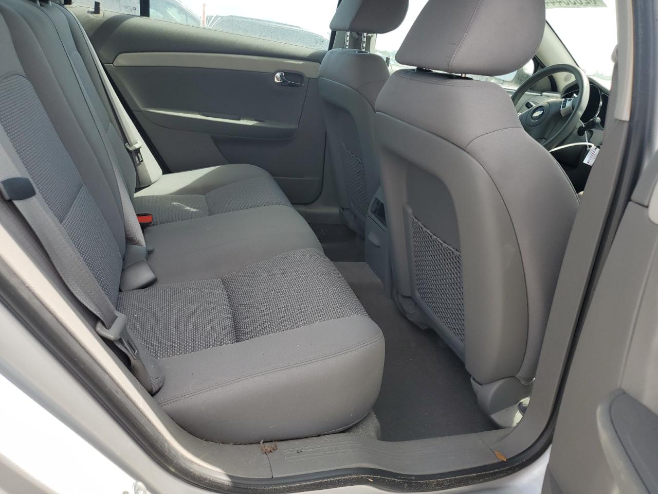 2010 Chevrolet Malibu - Image 10