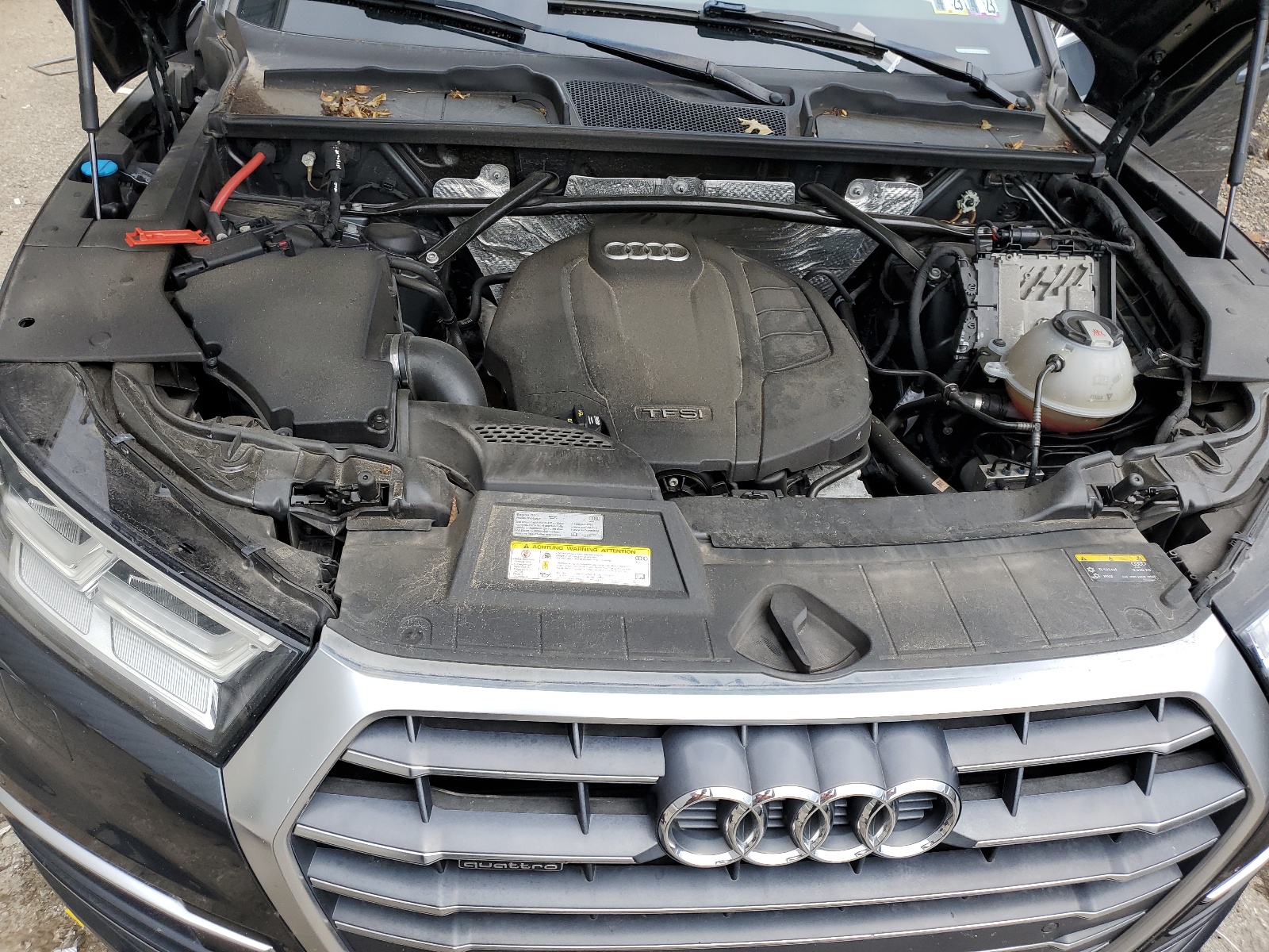 TA1BNAFY9J2137953 2018 Audi Q5 Quattro