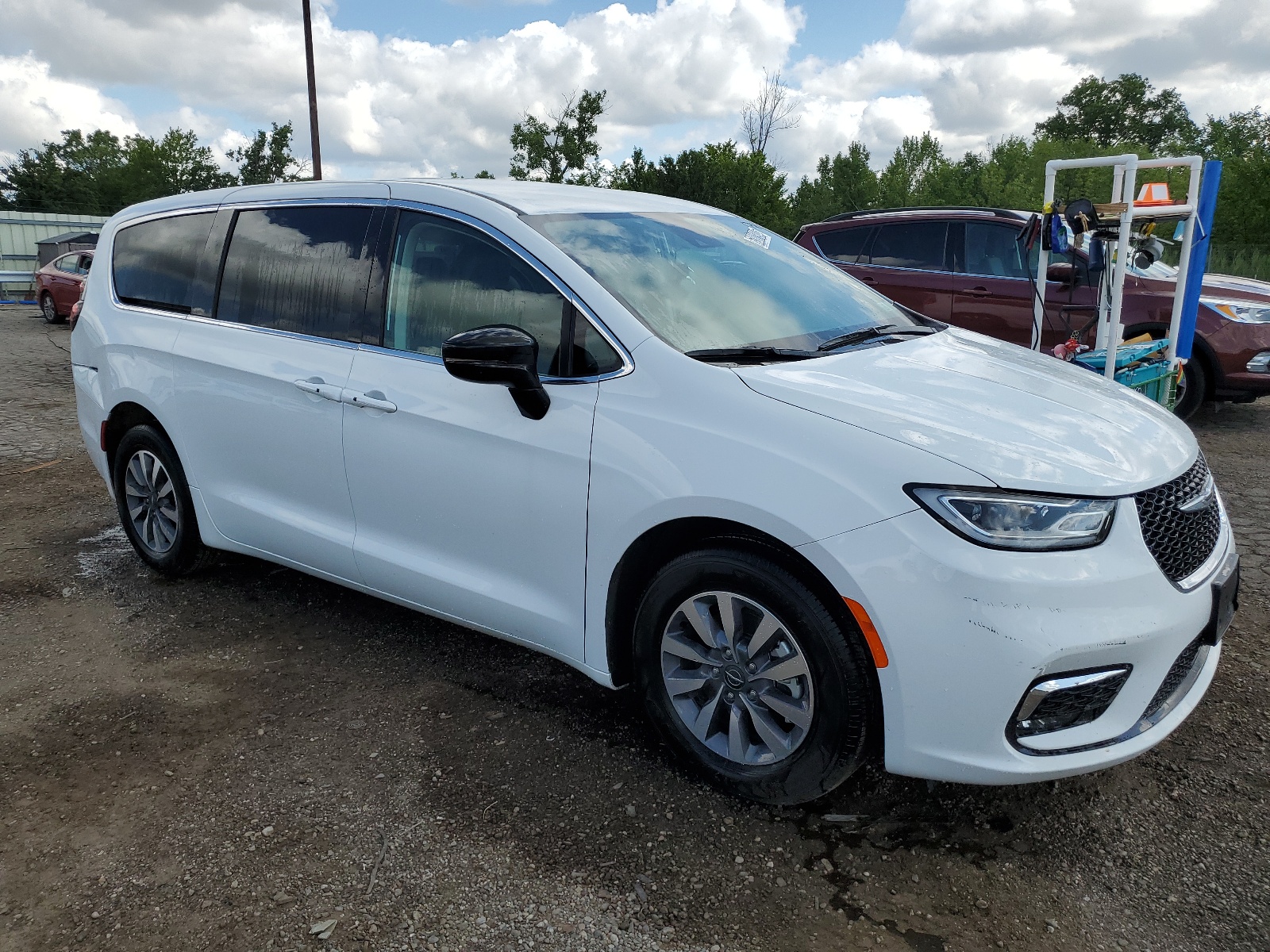 2024 Chrysler Pacifica Hybrid Select vin: 2C4RC1S70RR153625