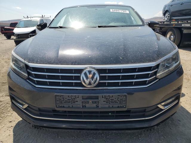  VOLKSWAGEN PASSAT 2017 Чорний