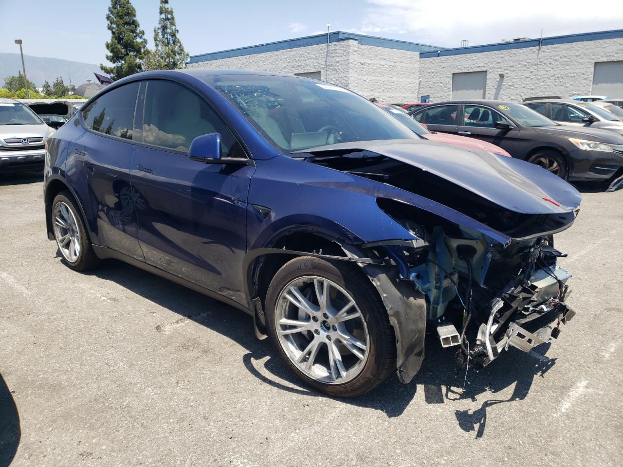 7SAYGDEE1PA141620 Tesla Model Y  4