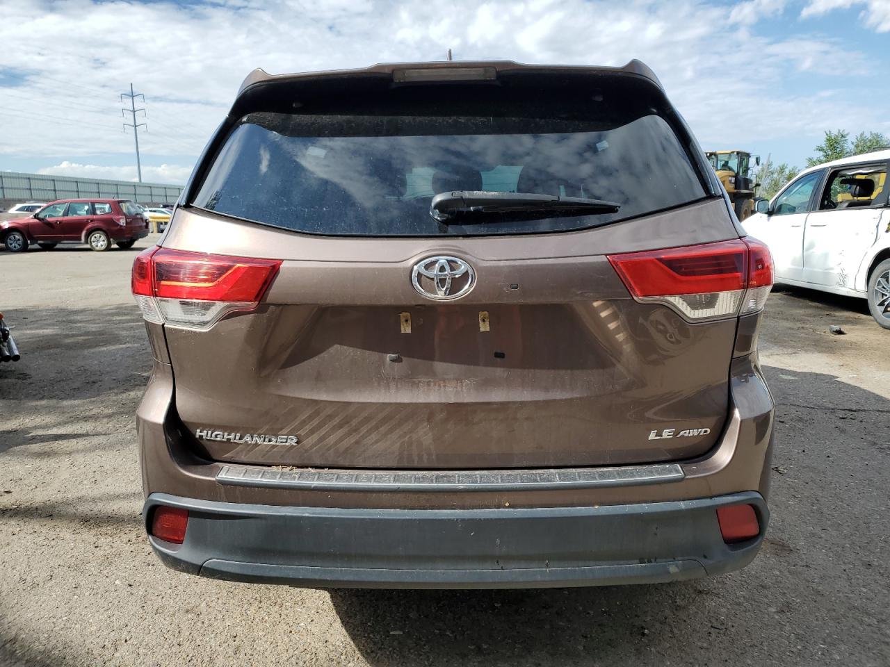 2017 Toyota Highlander Le VIN: 5TDBZRFHXHS405324 Lot: 61552254