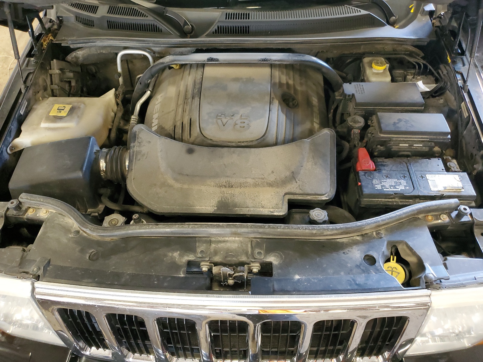 1J4RG4GT7AC118955 2010 Jeep Commander Sport