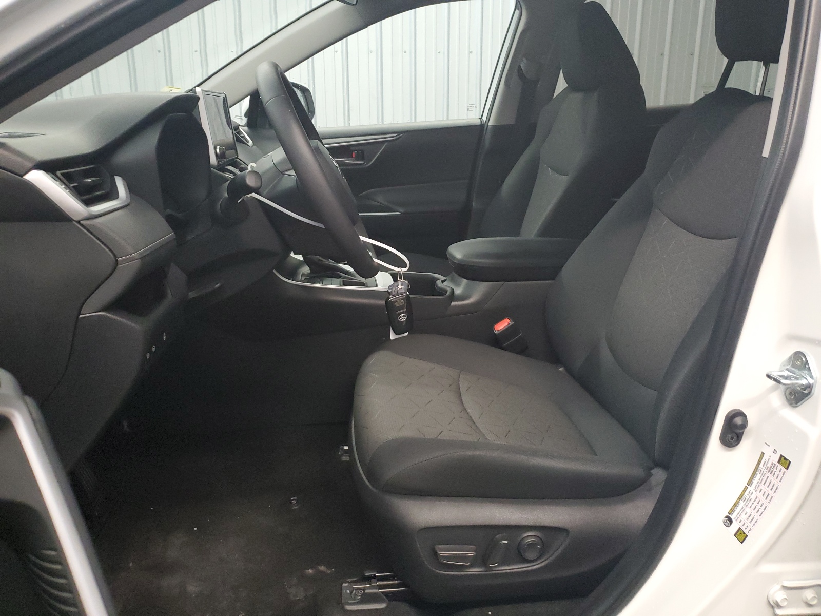 2T3P1RFV1RC431718 2024 Toyota Rav4 Xle