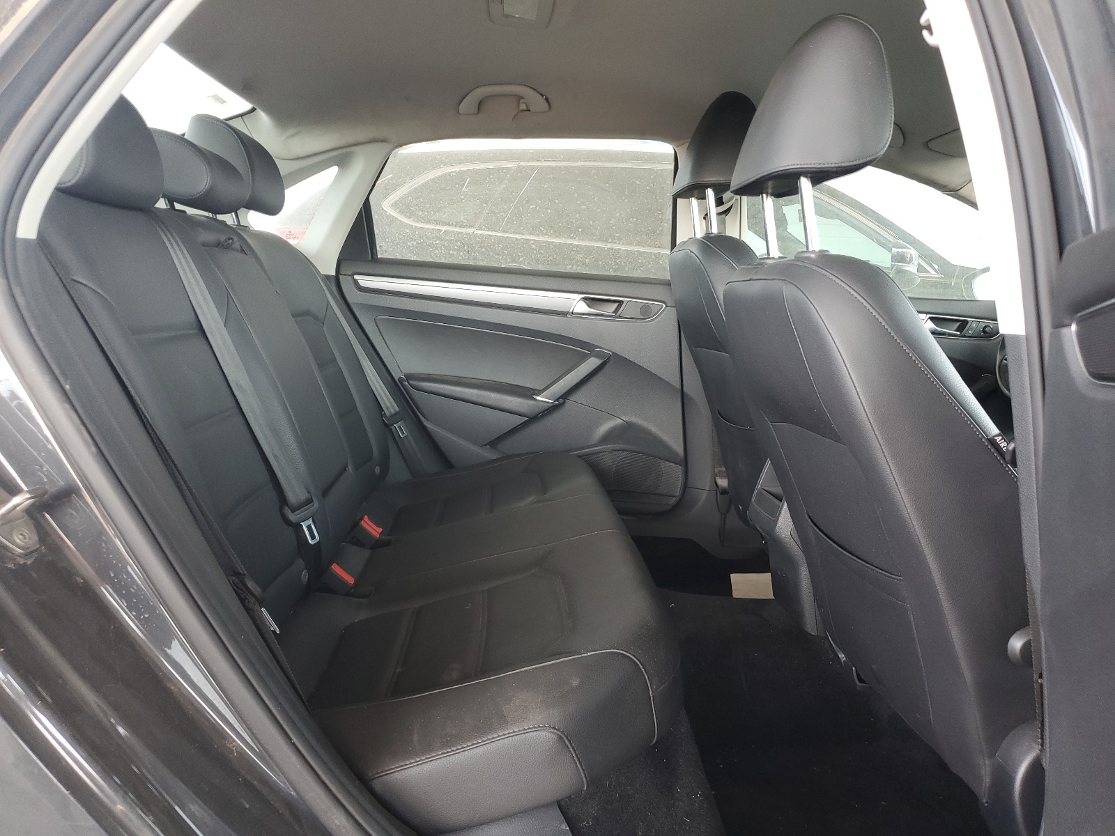 1VWAA7A37JC016471 2018 Volkswagen Passat S