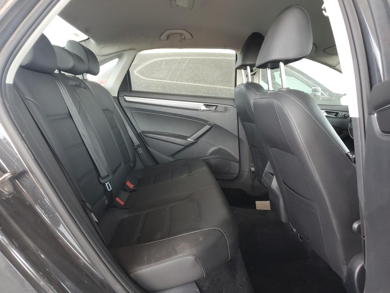 2018 Volkswagen Passat S VIN: 1VWAA7A37JC016471 Lot: 62690324