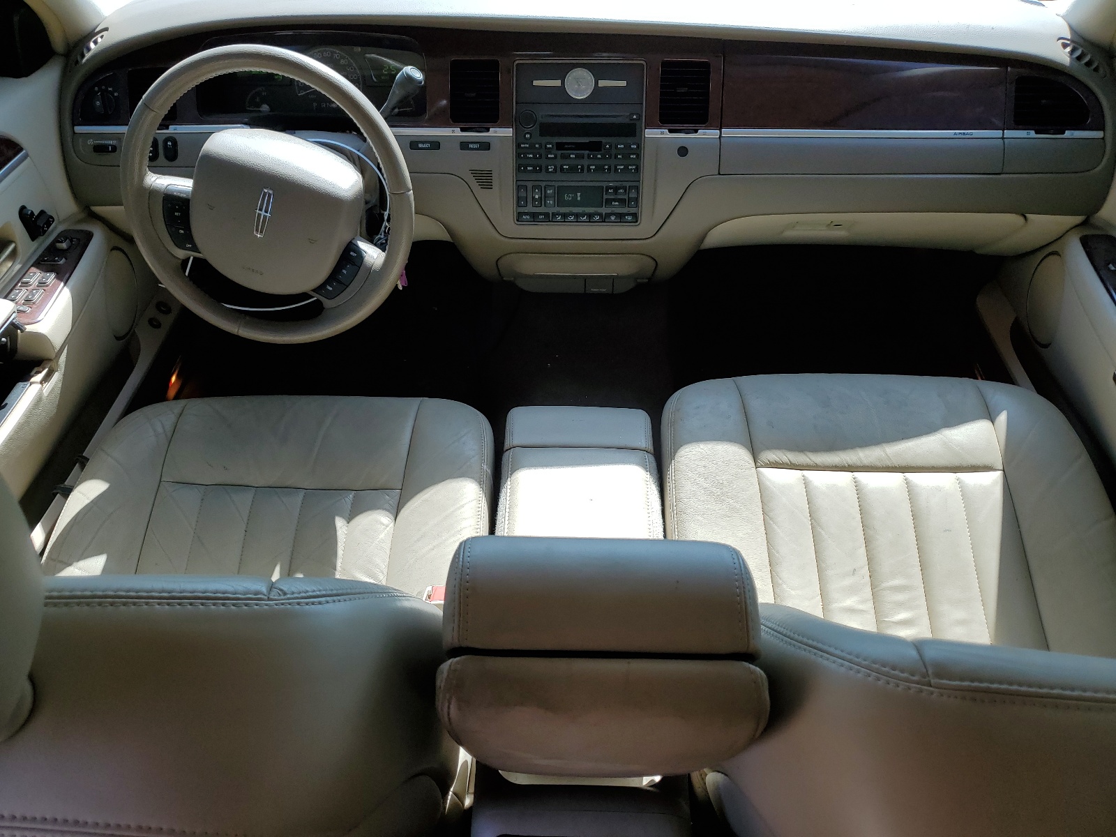 1LNHM81W45Y613168 2005 Lincoln Town Car Signature