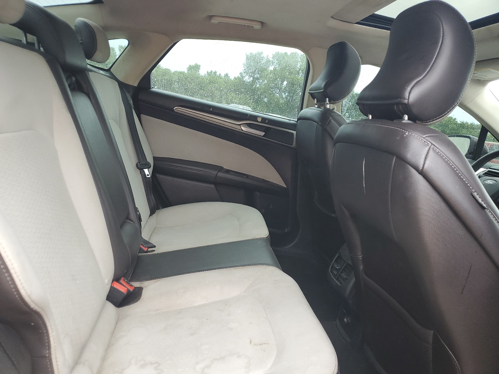 3FA6P0HD3KR172903 2019 Ford Fusion Se