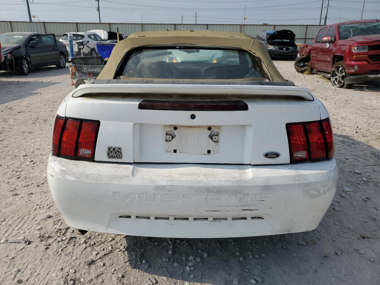 2000 Ford Mustang VIN: 1FAFP4445YF116576 Lot: 64089444