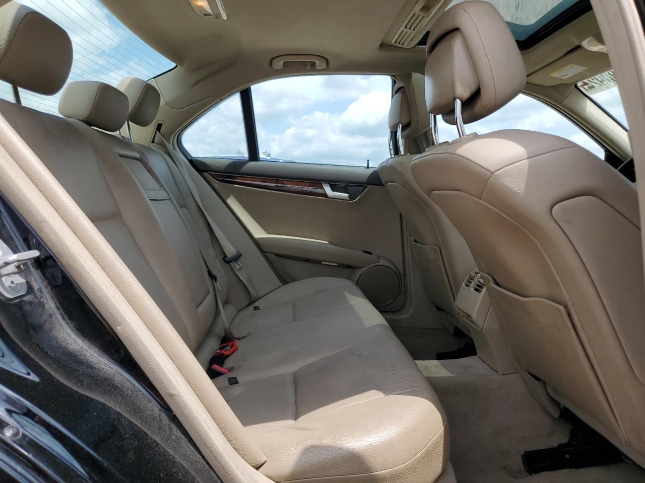 2013 Mercedes-Benz C 300 4Matic VIN: WDDGF8AB3DR279477 Lot: 69684534