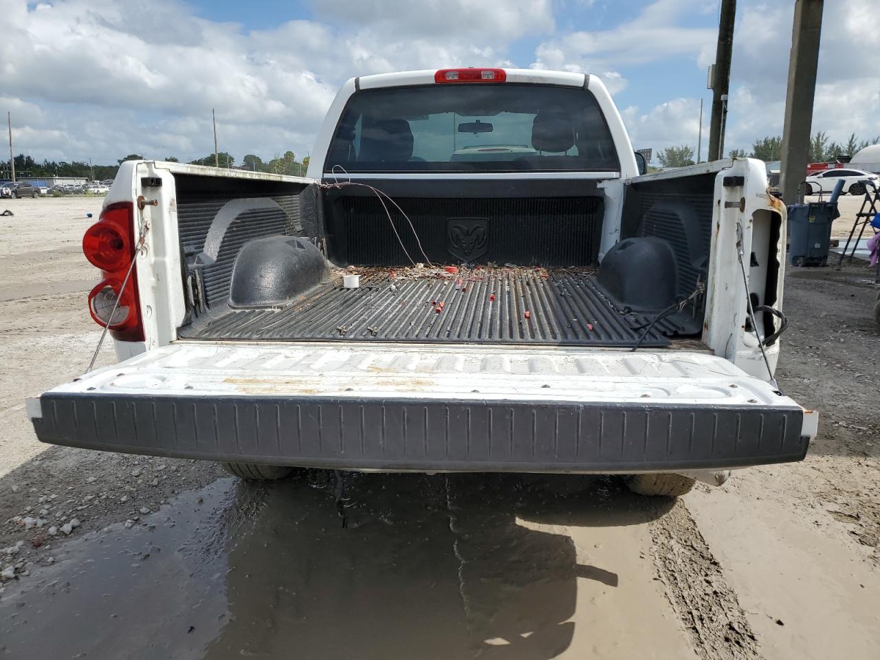 2007 Dodge Ram 1500 St VIN: 1D7HA16P87J556528 Lot: 61383634