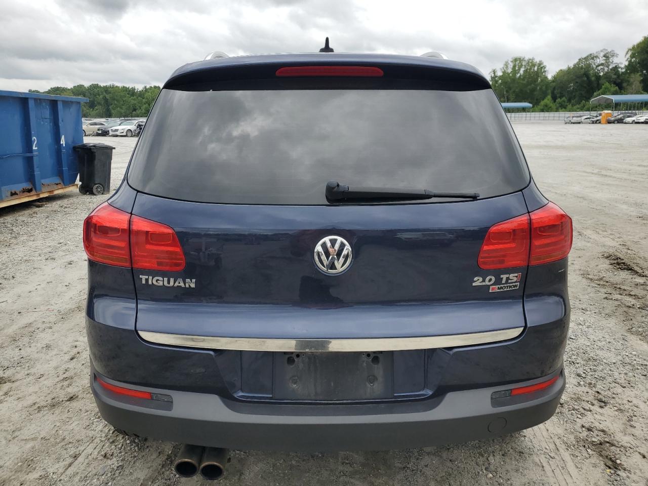 2017 Volkswagen Tiguan - Image 6