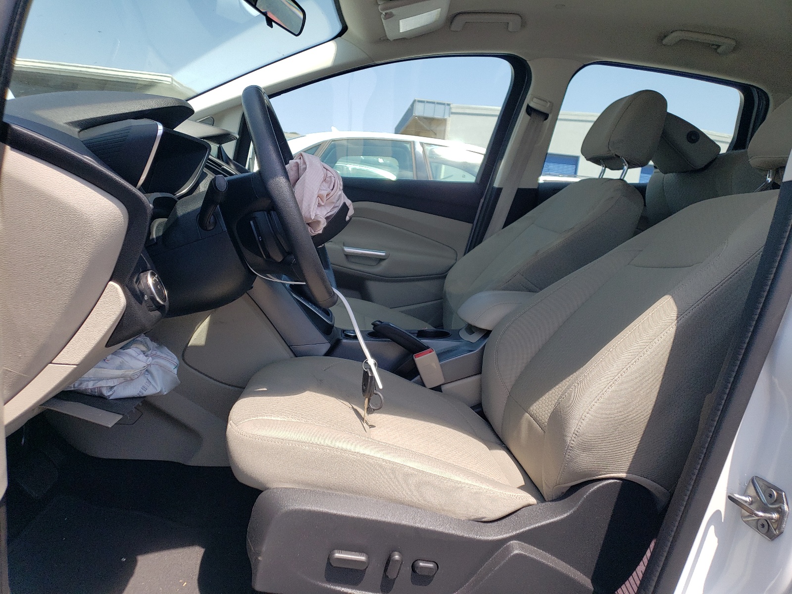 1FADP5EUXHL113234 2017 Ford C-Max Se