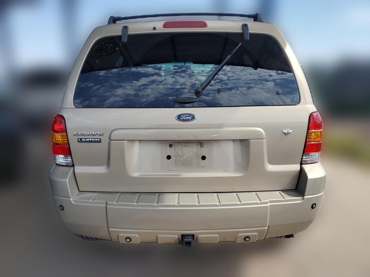 2007 Ford Escape Limited VIN: 1FMCU04197KA21895 Lot: 63543024