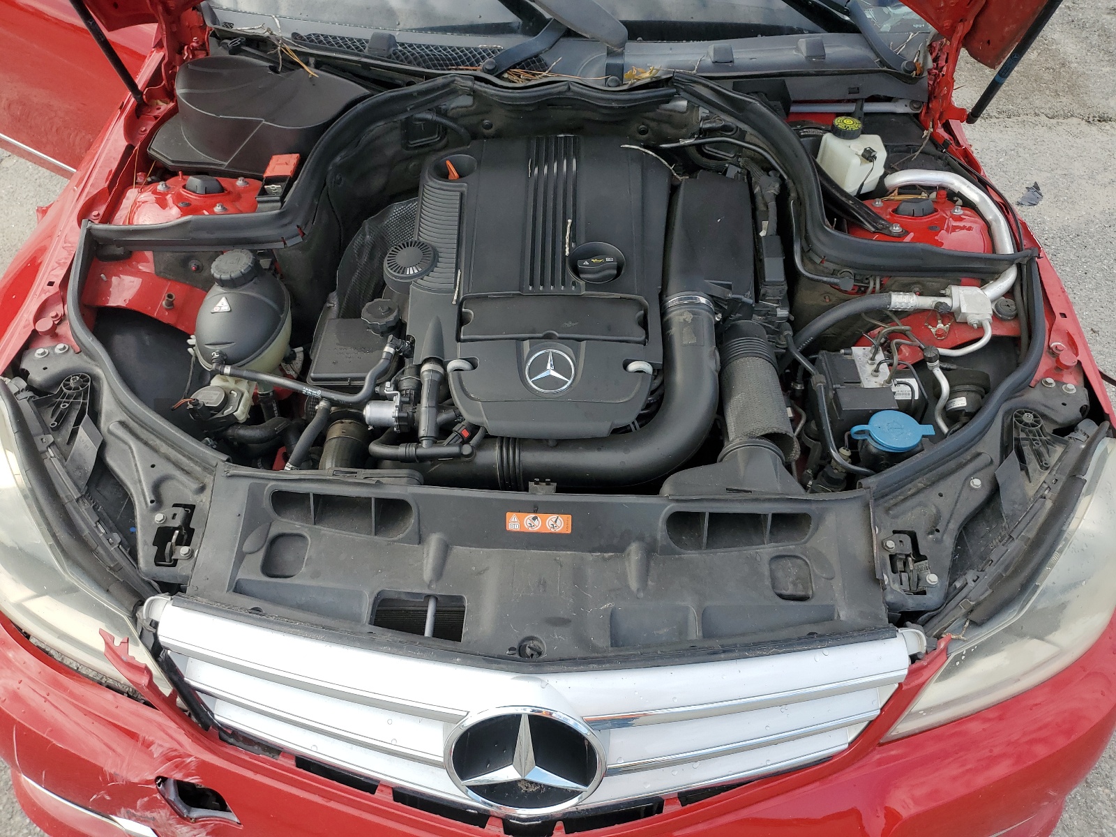 WDDGF4HB7CR230943 2012 Mercedes-Benz C 250