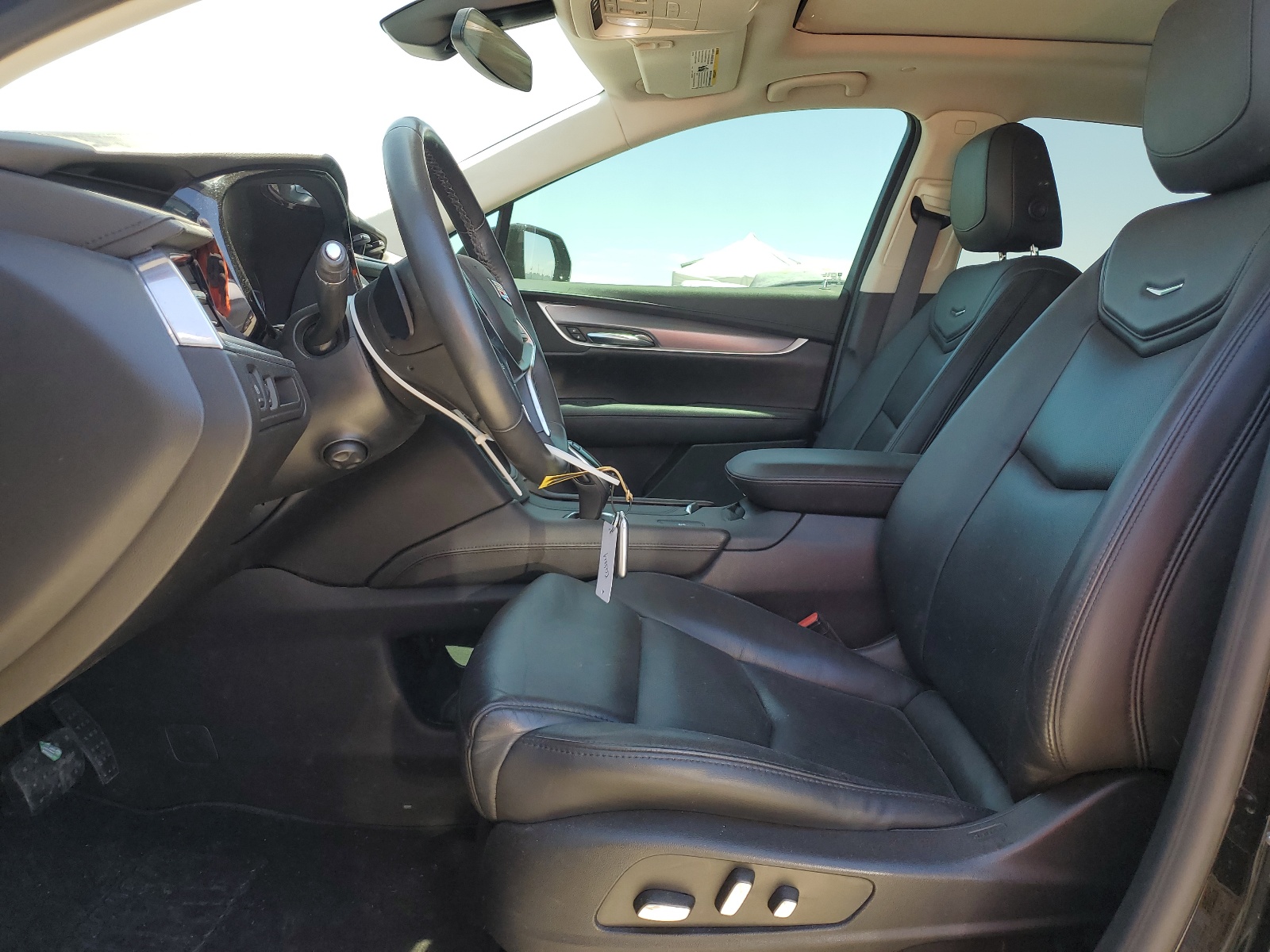 1GYKNCRS1JZ121031 2018 Cadillac Xt5 Luxury