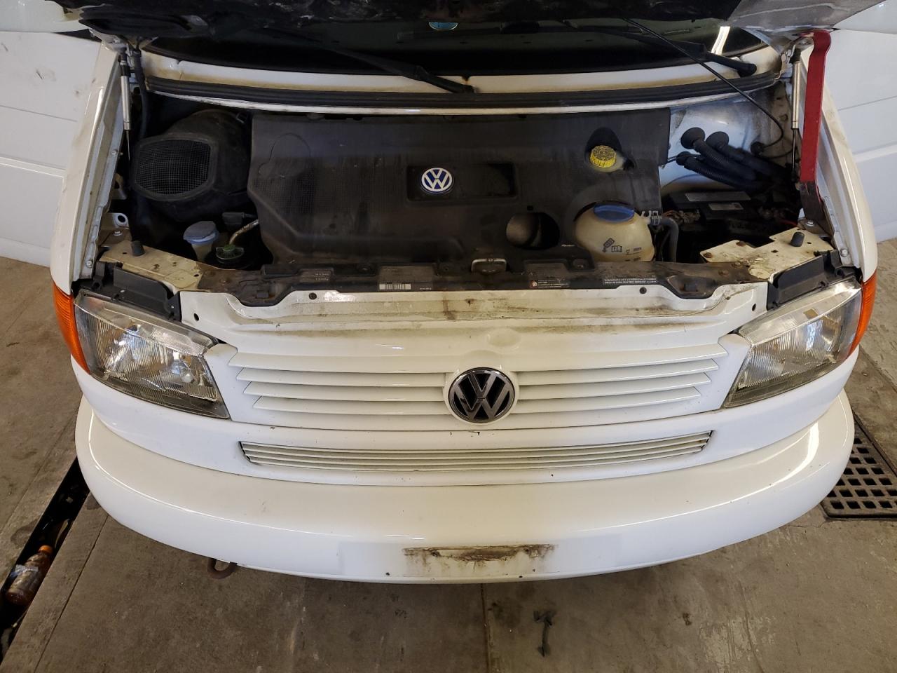 2002 Volkswagen Eurovan Gls VIN: WV2KB47012H028119 Lot: 62910444