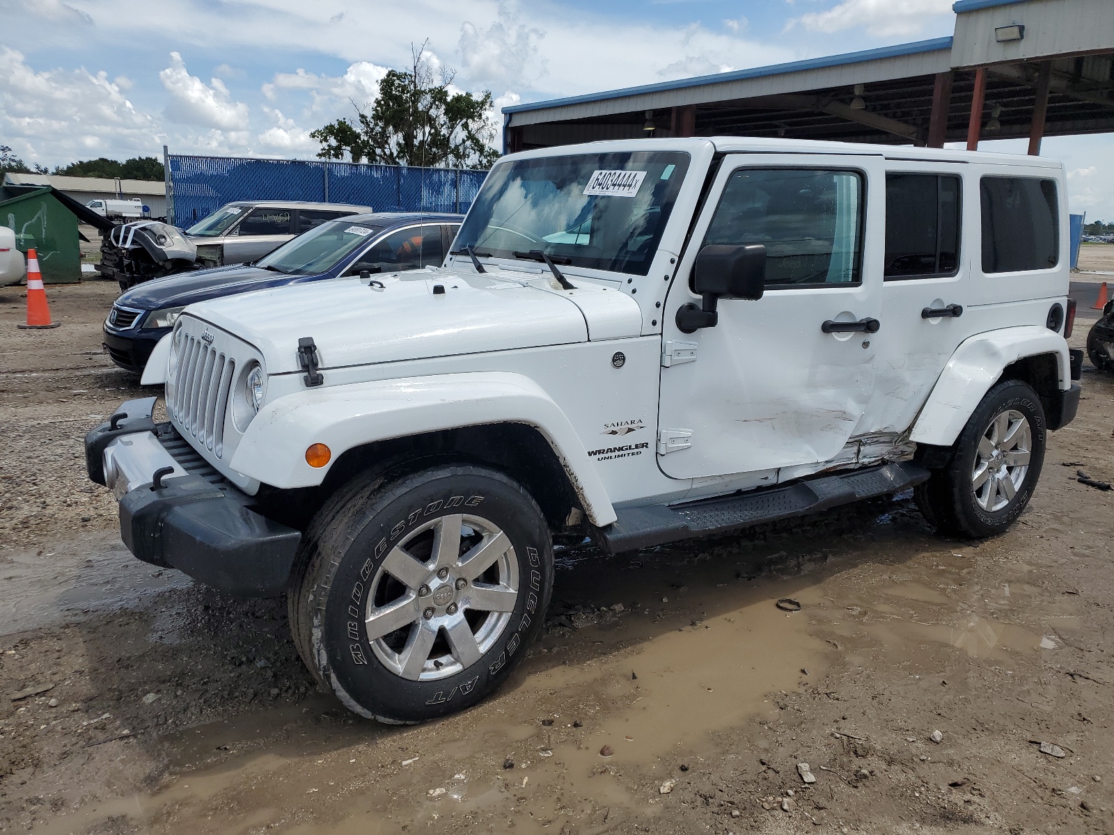 1C4BJWEG5HL559696 2017 Jeep Wrangler Unlimited Sahara