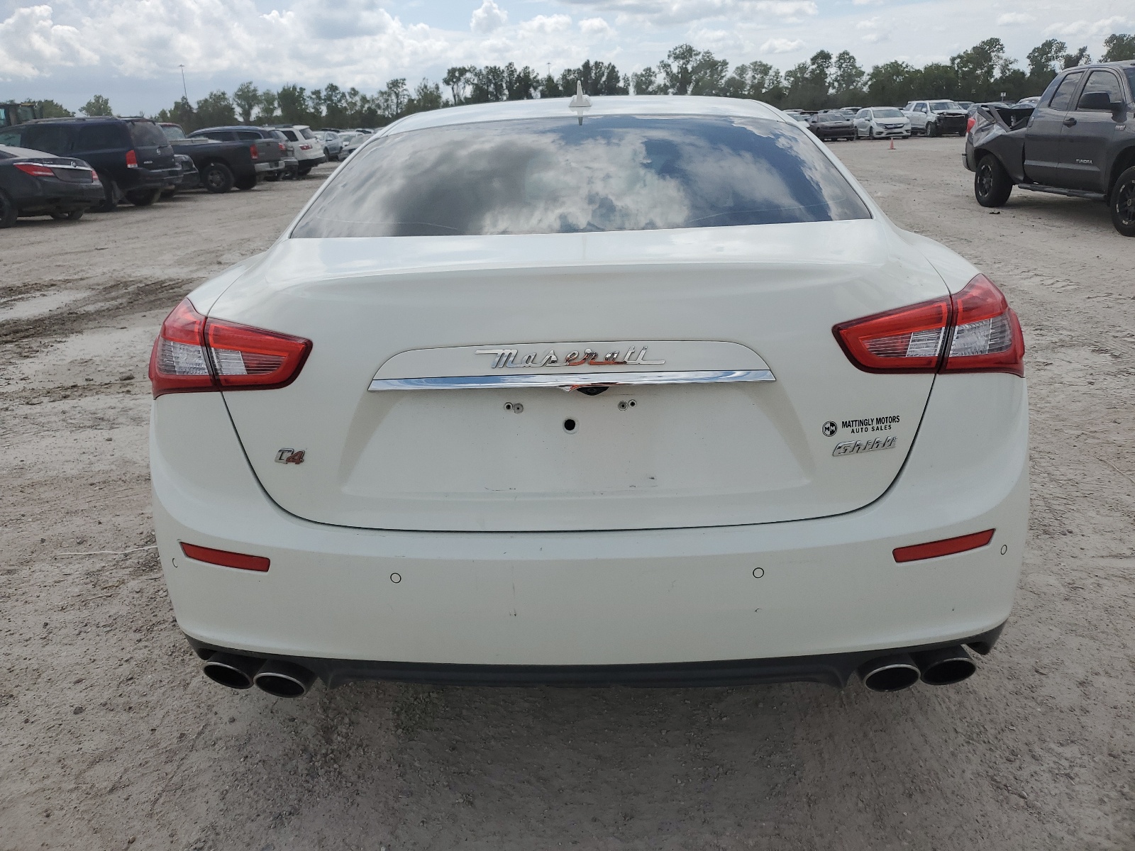 2014 Maserati Ghibli S vin: ZAM57RTA1E1097670