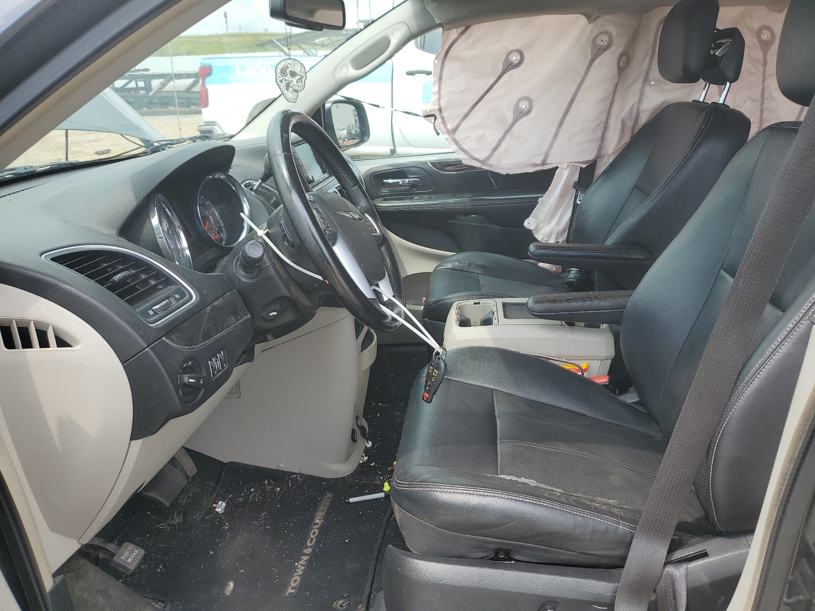 2C4RC1BG6CR223071 2012 Chrysler Town & Country Touring